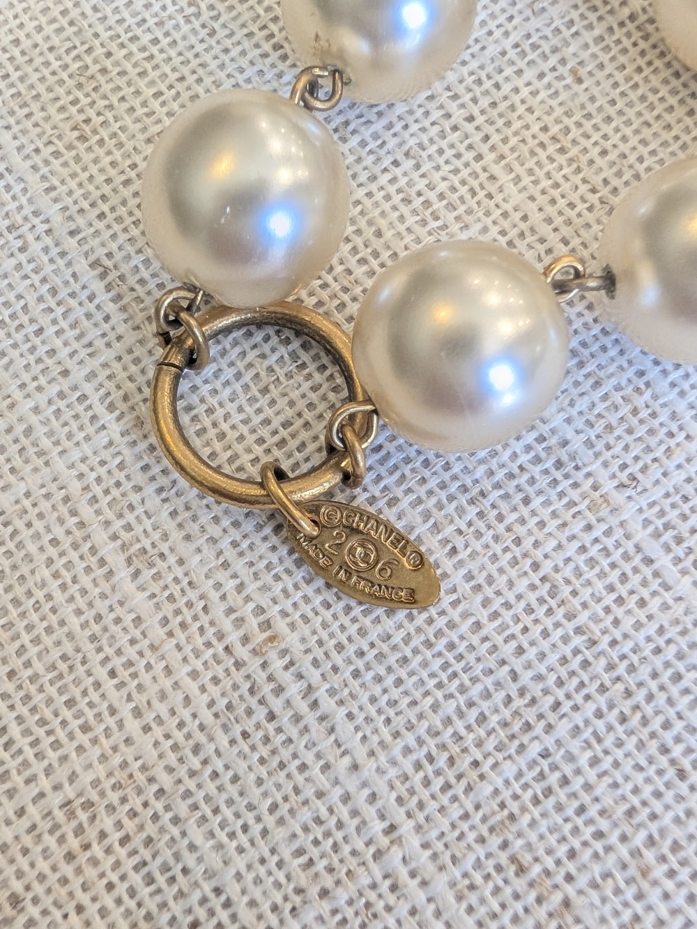 Chanel Vintage Coco Crown Double Strand Pearl Bracelet - Picture 7 of 8